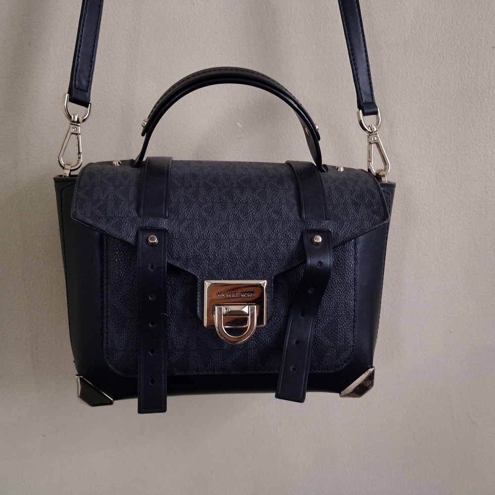 Michael Kors Manhattan Leather Bag